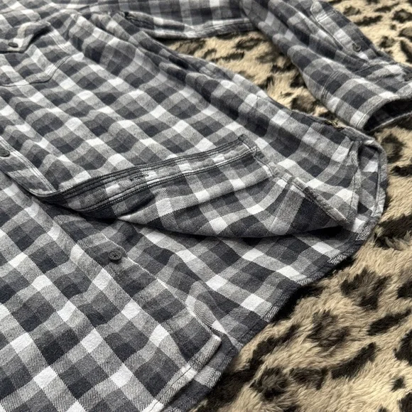 Howe Black and White Plaid Casual Shirt - Picture 5 of 7